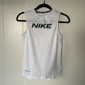 Slim fit NIKE logo black and white tank top great running / workout wear small